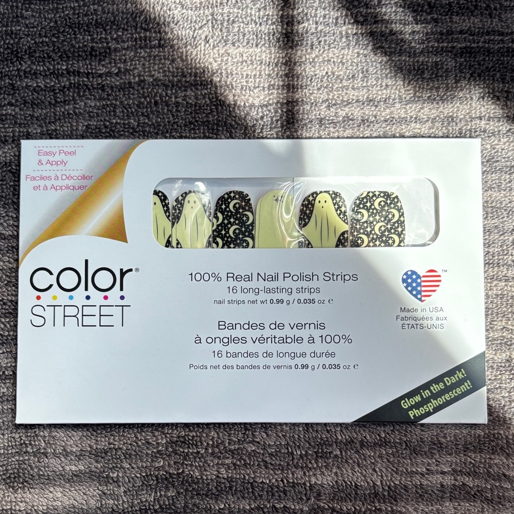 Color Street glow in the dark halloween Nail Strips - Black and Yellow